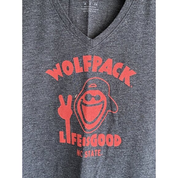 NC State Wolfpack Dark Gray T-Shirt Women's Size S Life Is Good North Carolina - Picture 8 of 10